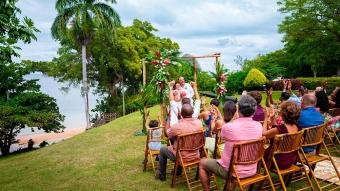 Casamentos pequenos, mas impressionantes na Jamaica