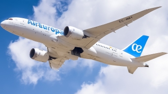 Air Europa firma acordo para ampliar acessibilidade de pessoas com dislexia nos voos