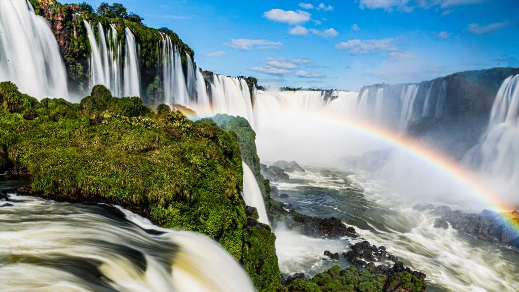 Parque Nacional do Iguaçu recebeu quase 11 mil turistas estrangeiros na Páscoa