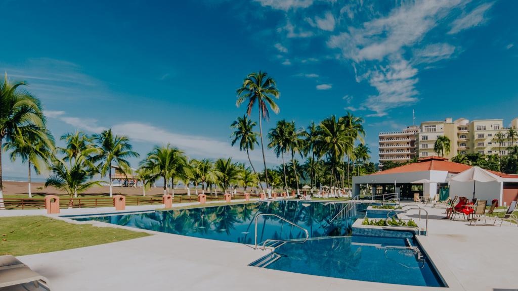Best Western Jacó Beach All Inclusive Resort abre piscina