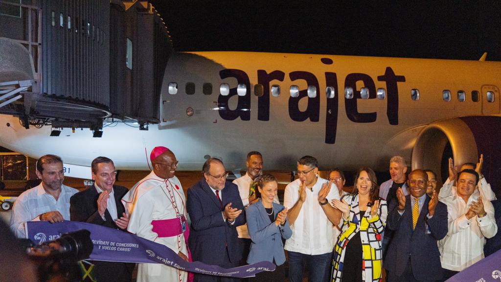 Arajet inaugura nova rota entre Santo Domingo e Kingston